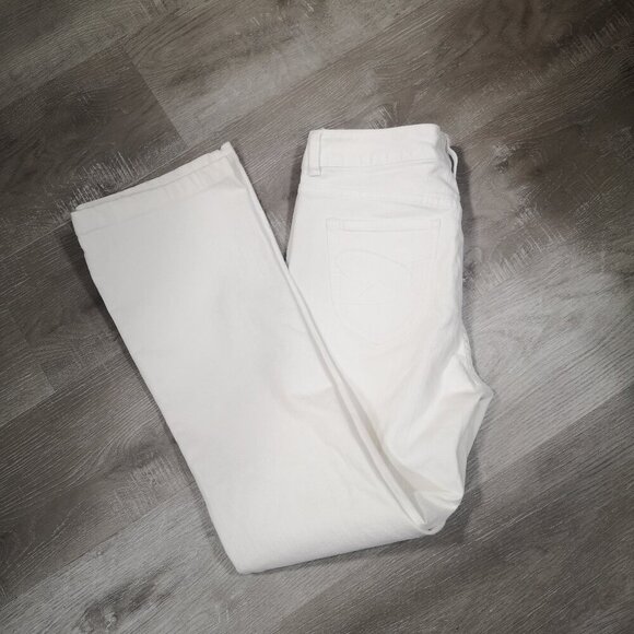 Chico's Platinum Ladies Size 0.5 Reg. (approx. size 6 US) White Bootcut Jeans - Picture 11 of 14
